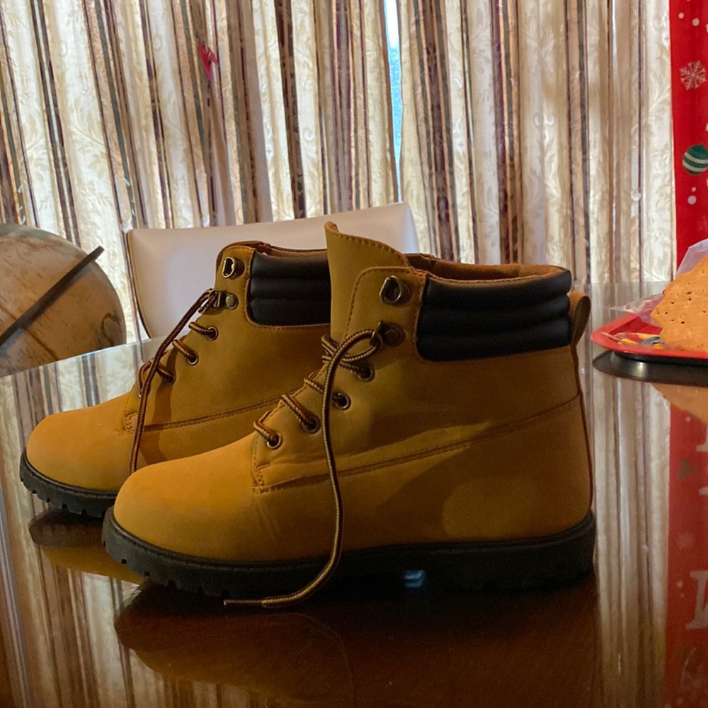 Brand new fab kids, size 5 big boys, newborn brand new excellent condition